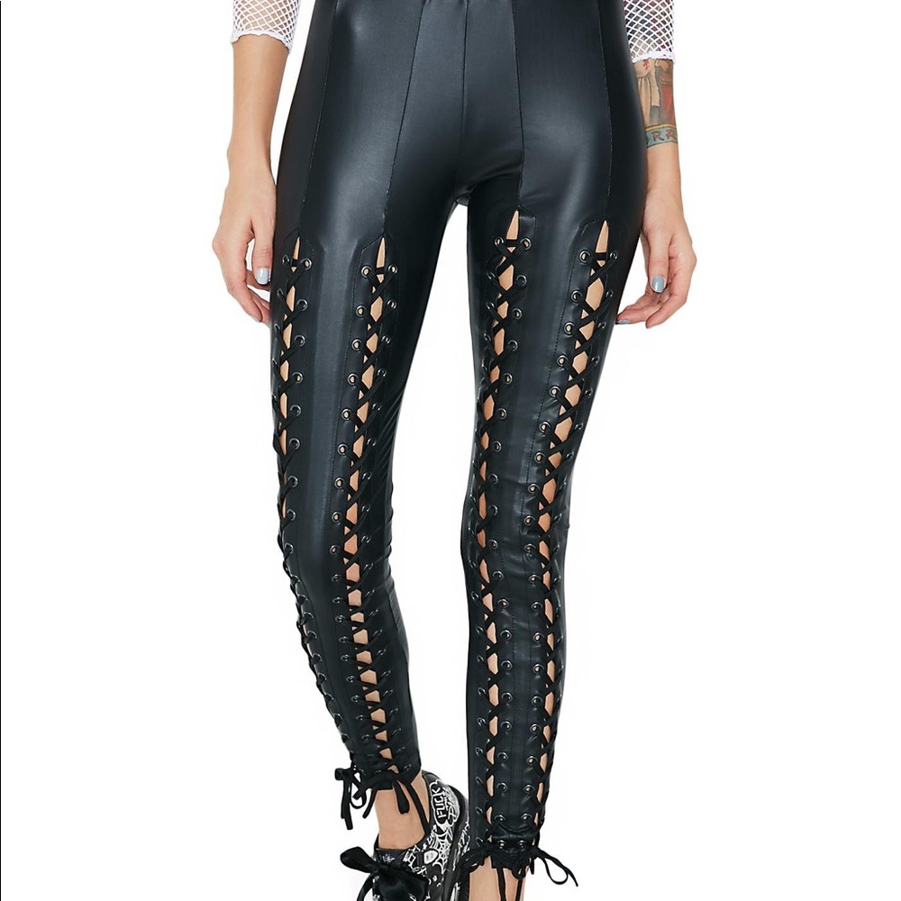 “Current Mood” SEEING DOUBLE LACE-UP LEGGINGS